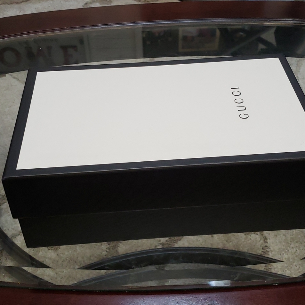 Gucci empty shoe box - Picture 2 of 4